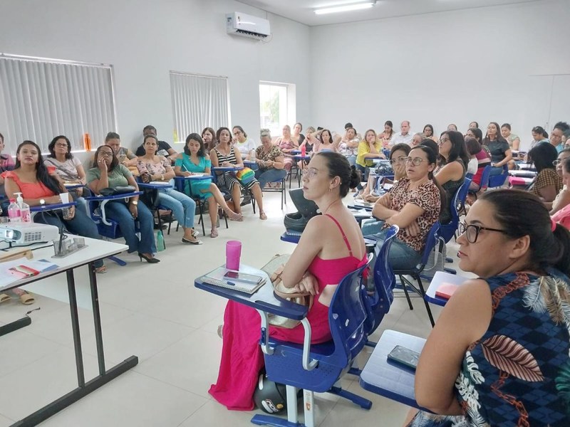 Aula inaugural no polo
